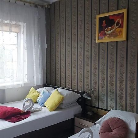 Hostel Познан Екстериор снимка