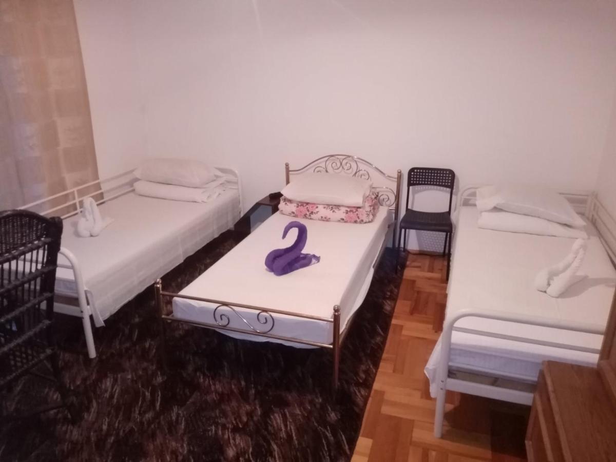 Hostel Познан Екстериор снимка