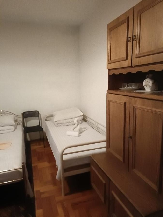 Hostel Познан Екстериор снимка