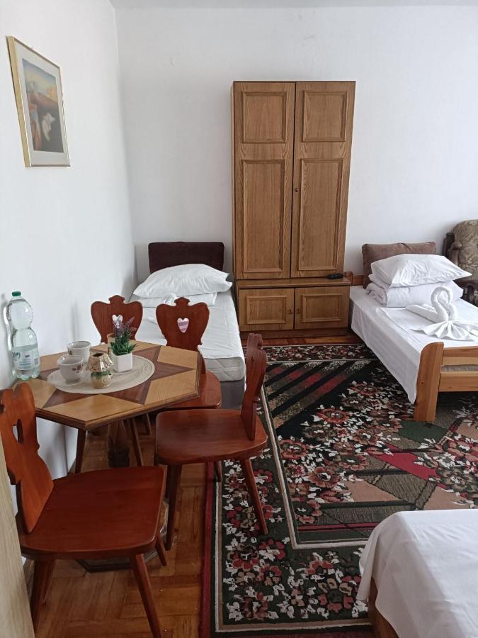 Hostel Познан Екстериор снимка