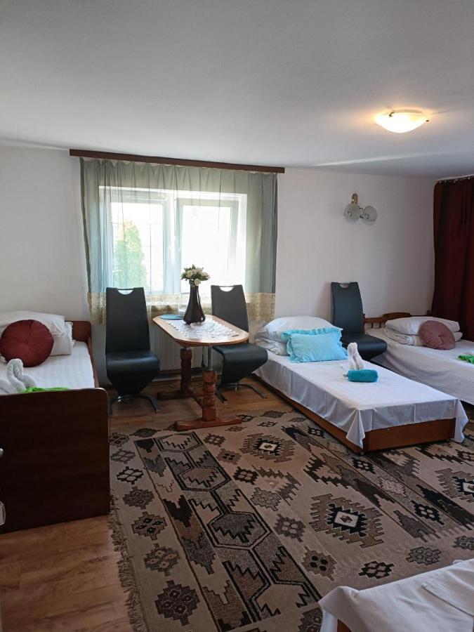 Hostel Познан Екстериор снимка
