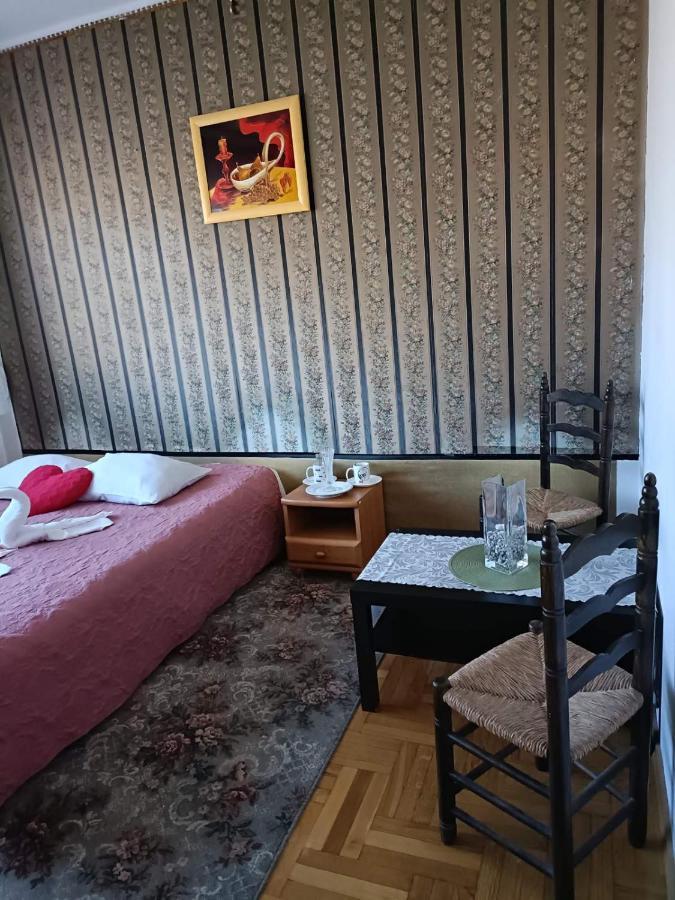 Hostel Познан Екстериор снимка