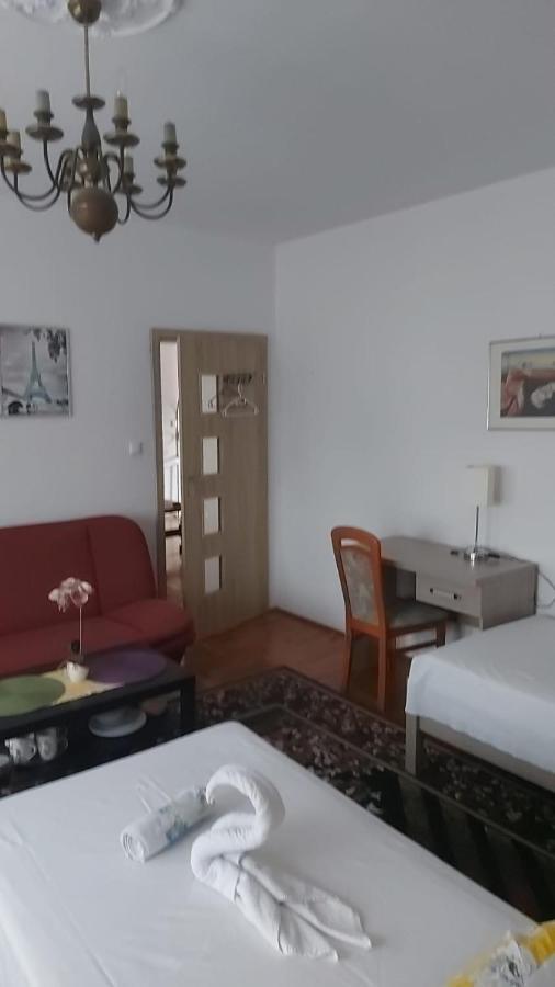 Hostel Познан Екстериор снимка