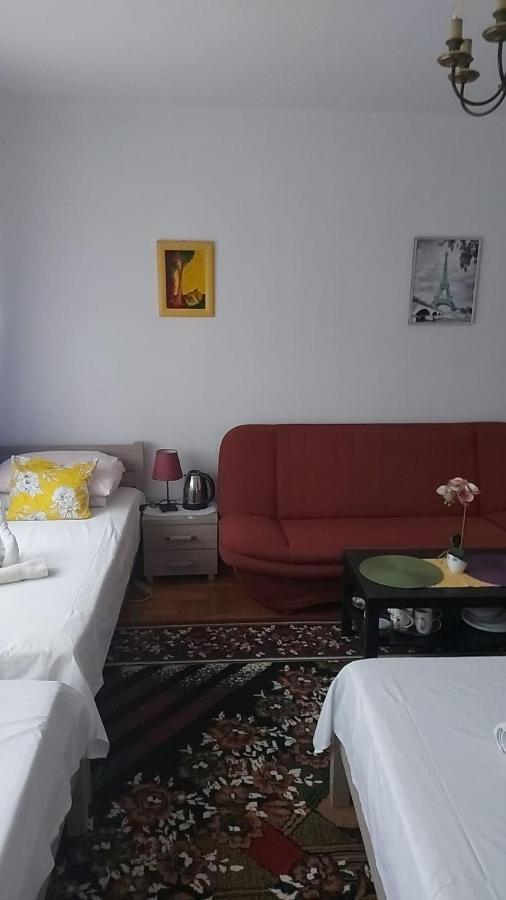 Hostel Познан Екстериор снимка