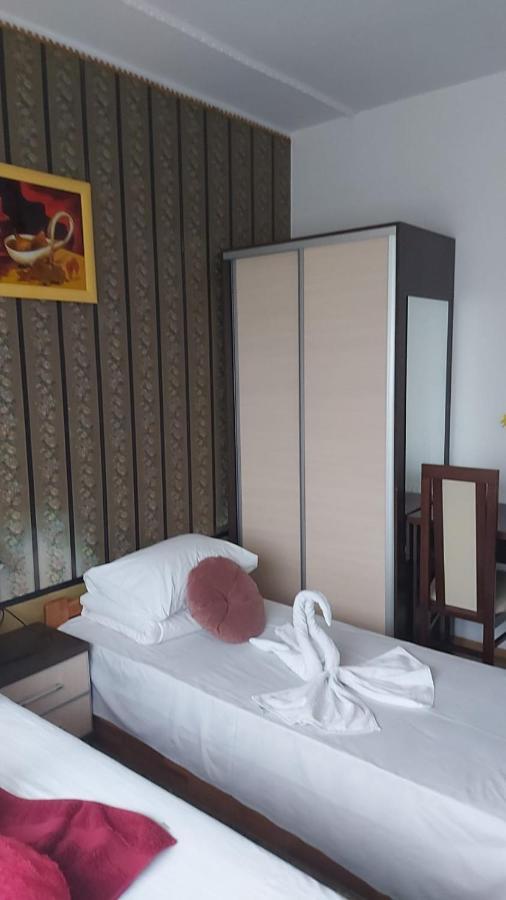 Hostel Познан Екстериор снимка