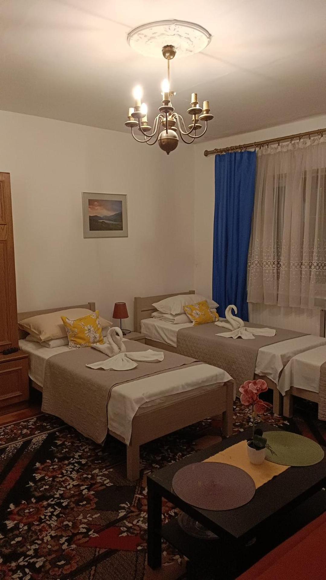 Hostel Познан Екстериор снимка