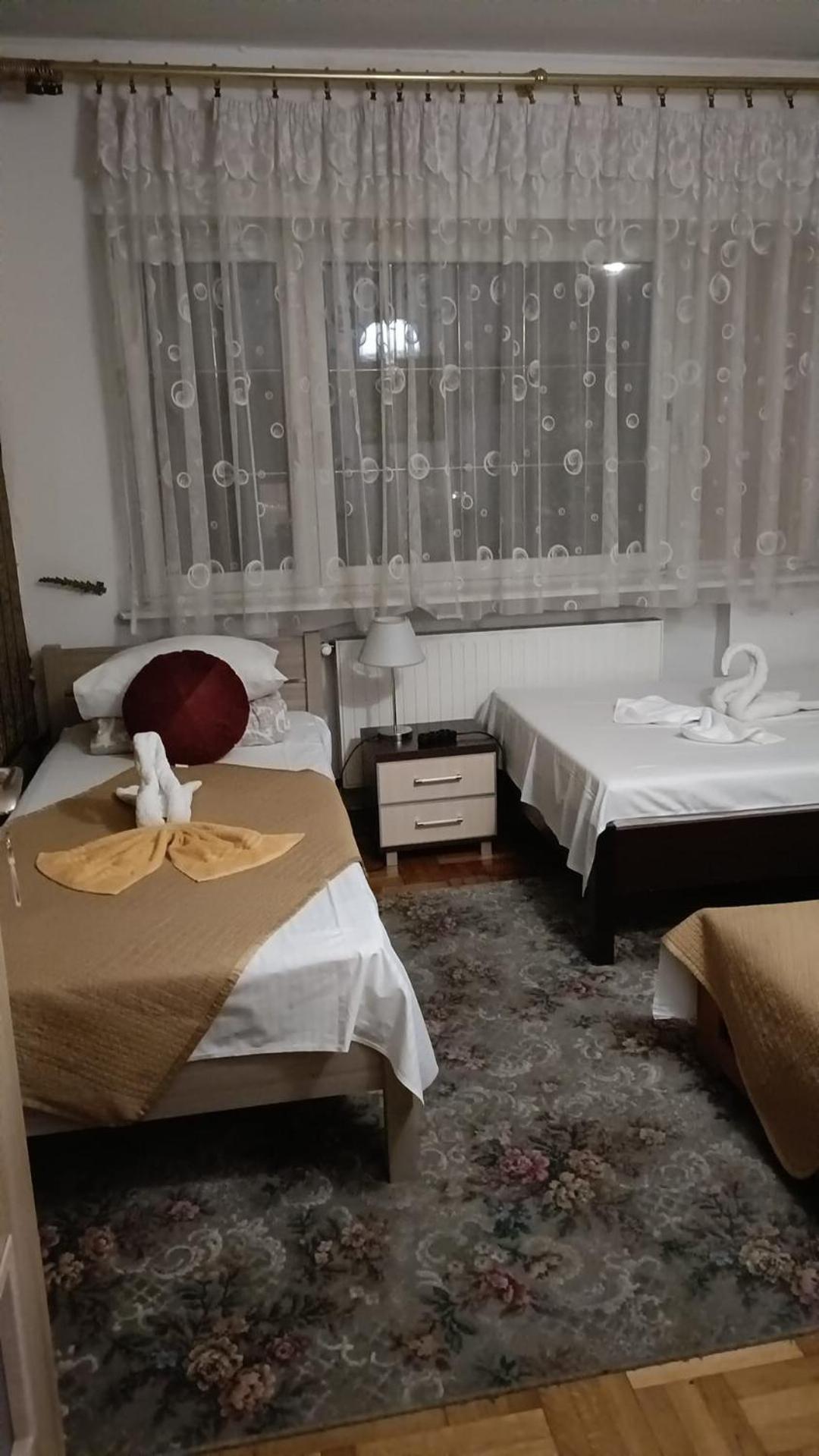 Hostel Познан Екстериор снимка
