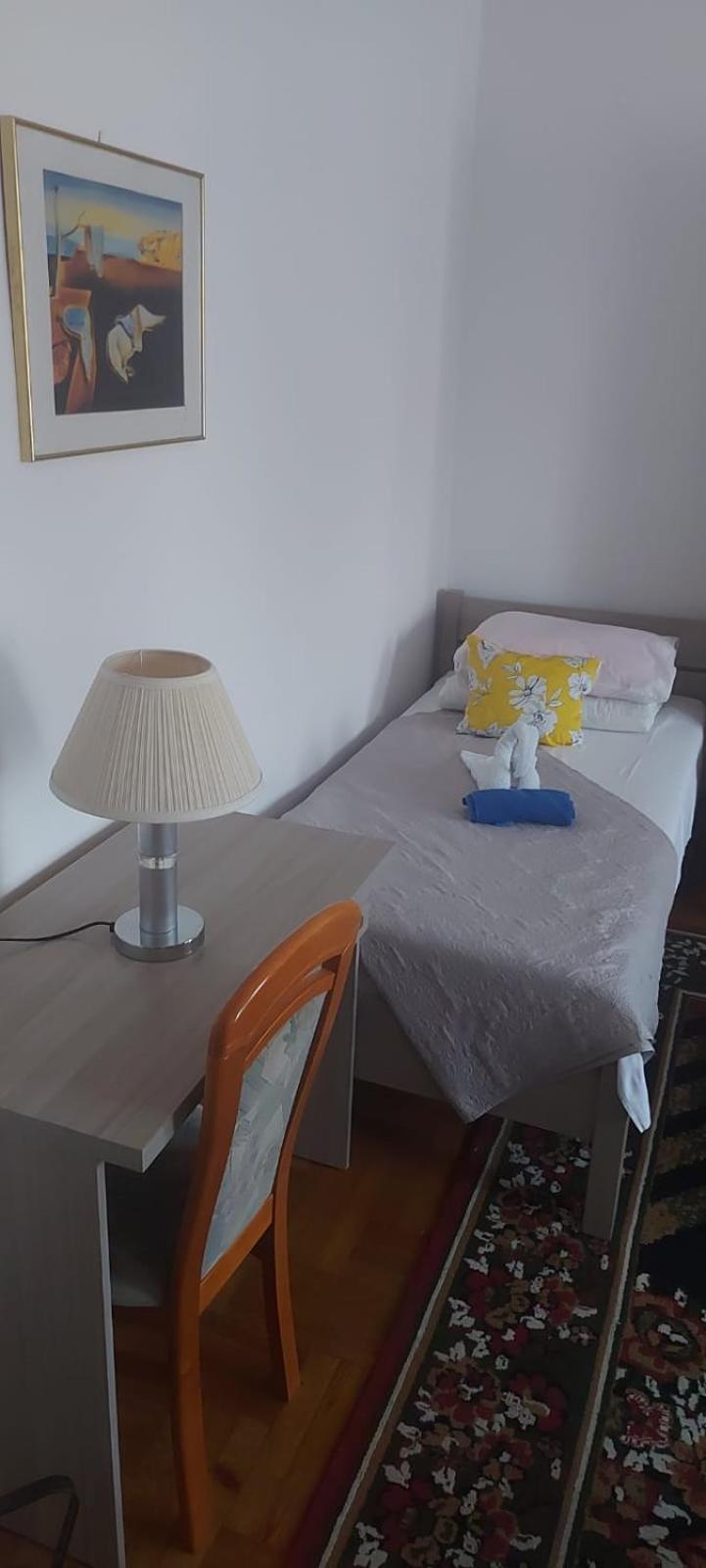 Hostel Познан Екстериор снимка