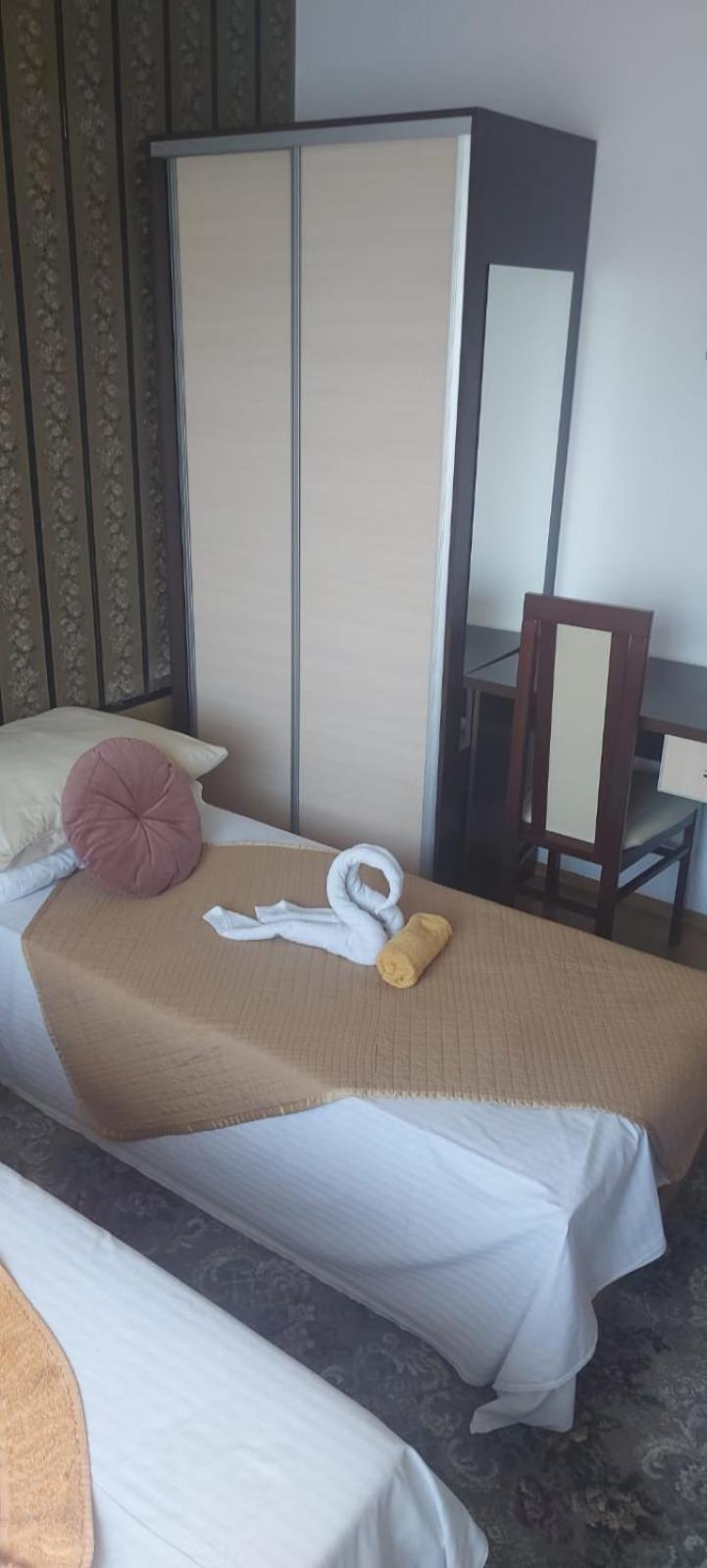 Hostel Познан Екстериор снимка
