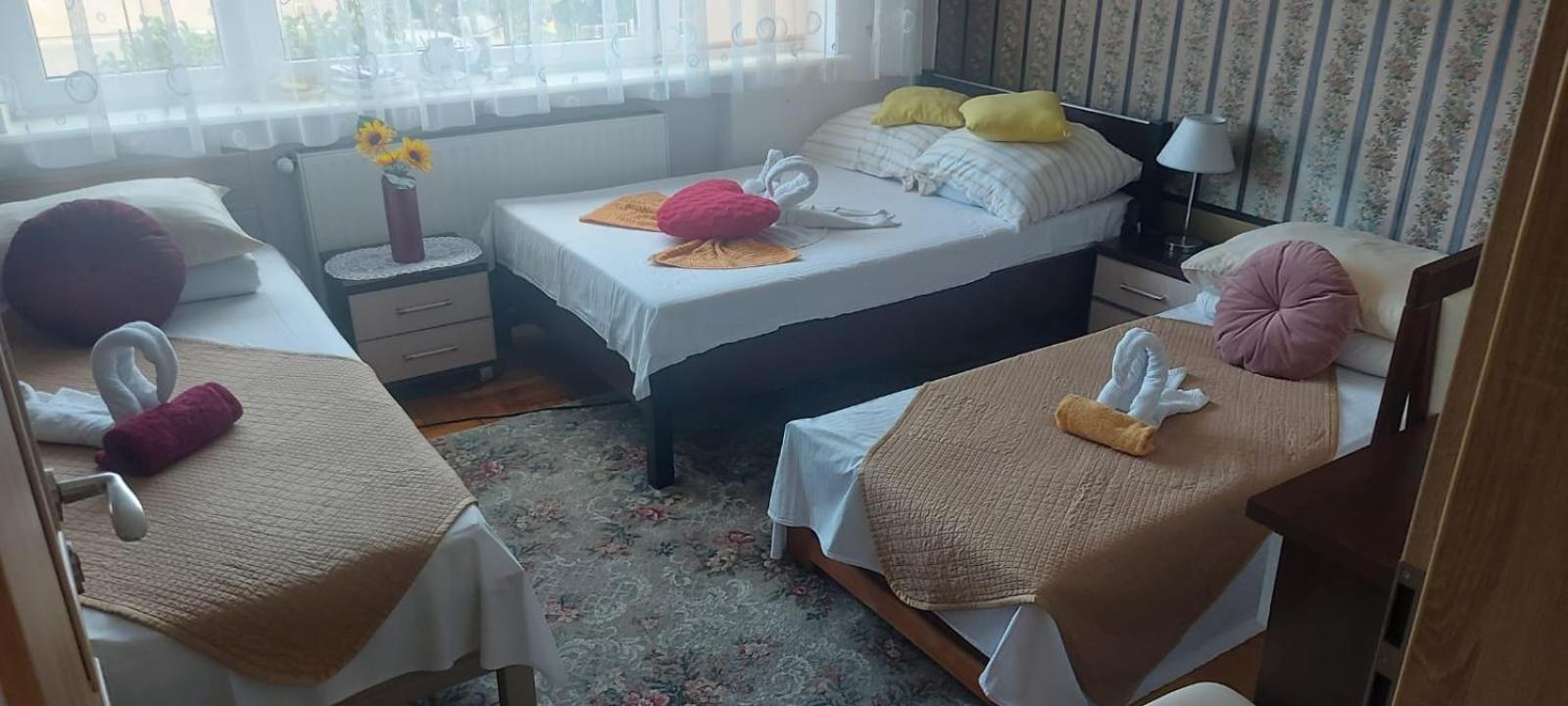 Hostel Познан Екстериор снимка