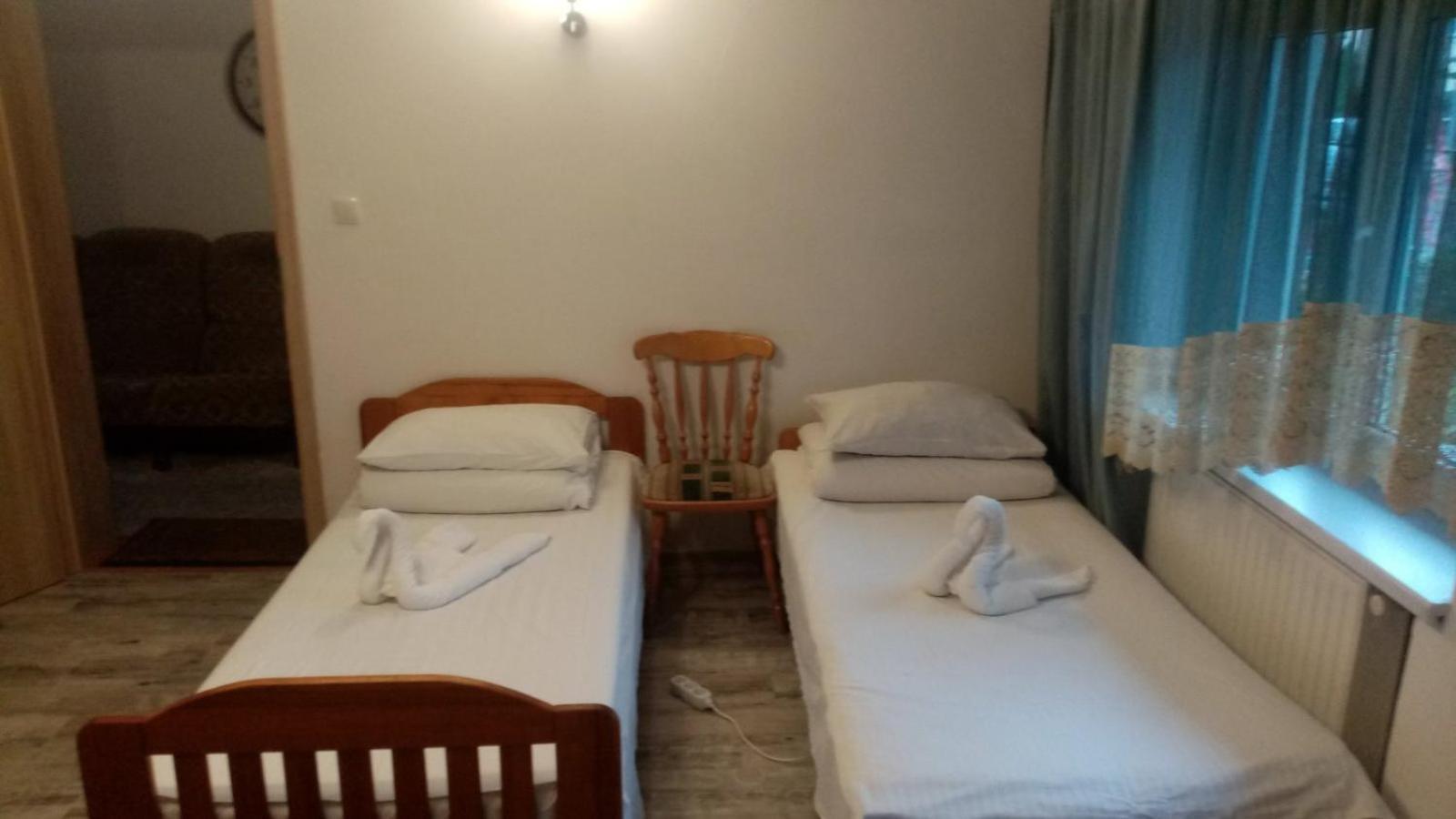 Hostel Познан Екстериор снимка