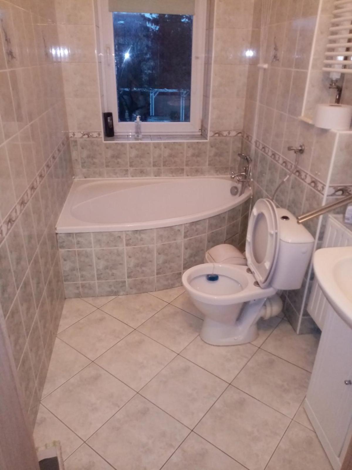 Hostel Познан Екстериор снимка