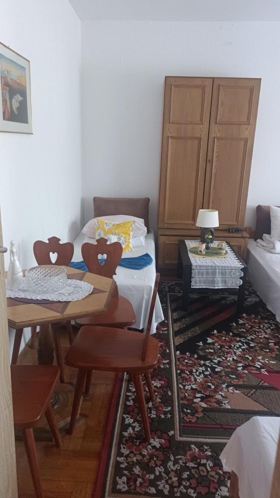 Hostel Познан Екстериор снимка